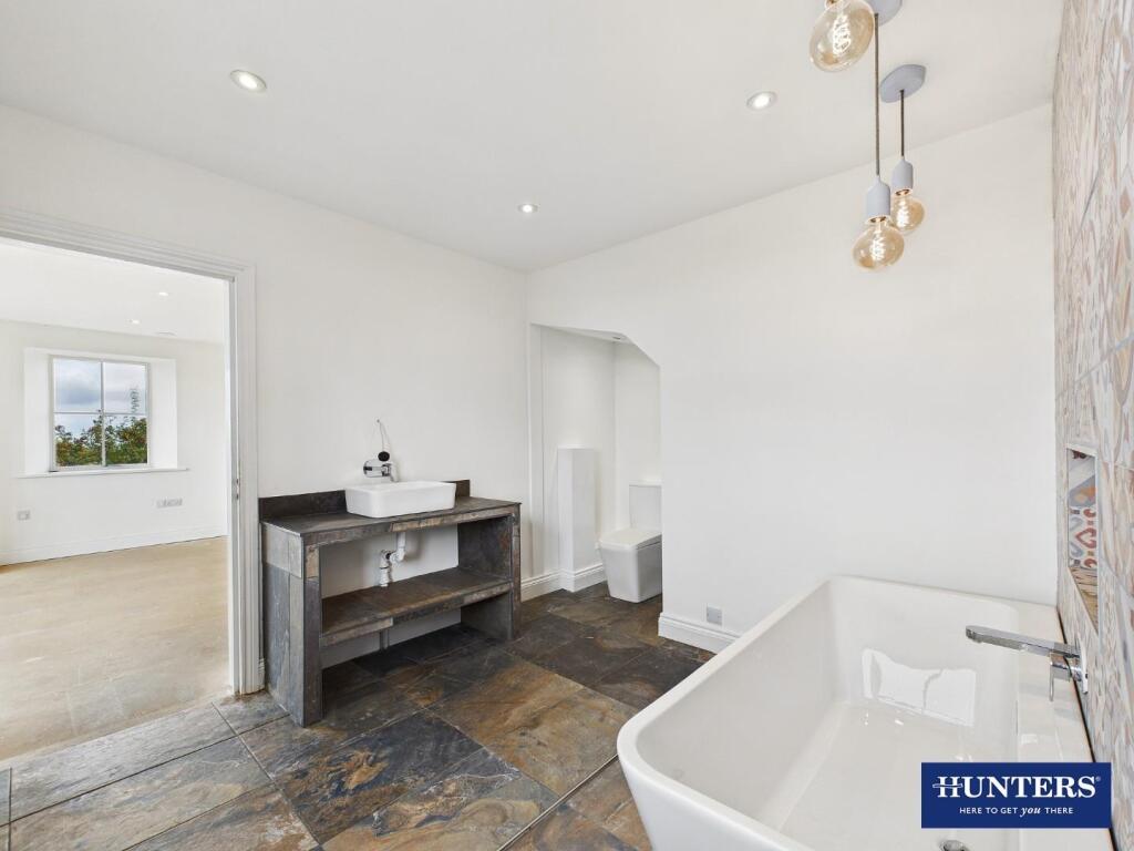 Master En-Suite
