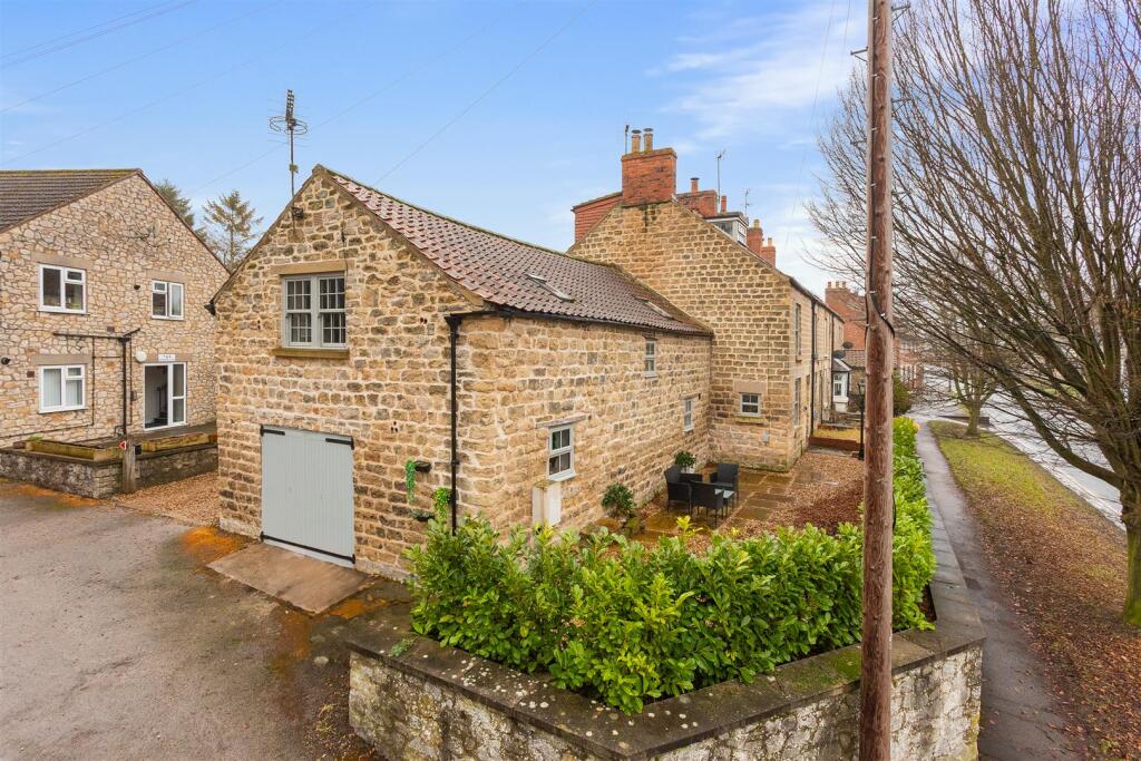 72 Westgate Pickering-25-2.jpg