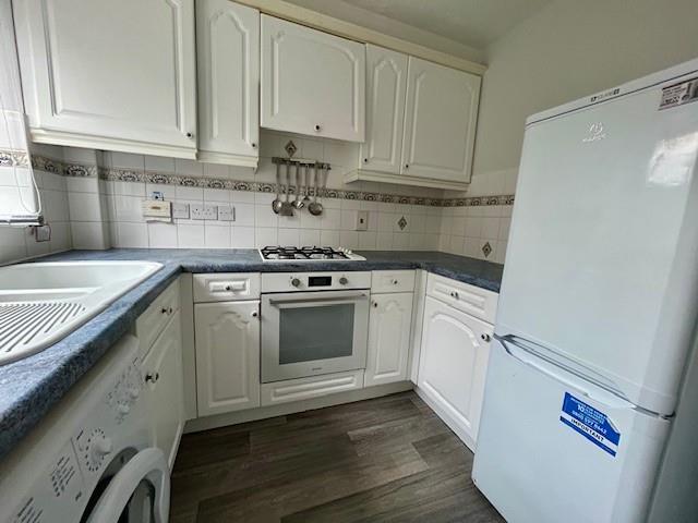 21 Eldergrove Road kitchen.jpg