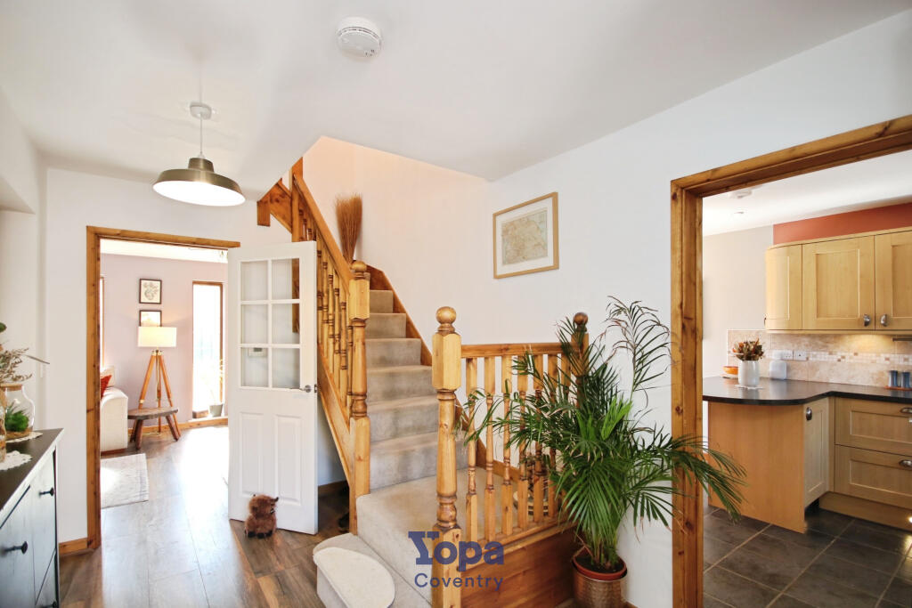 5124cf7f-Entrance 20hall.JPG