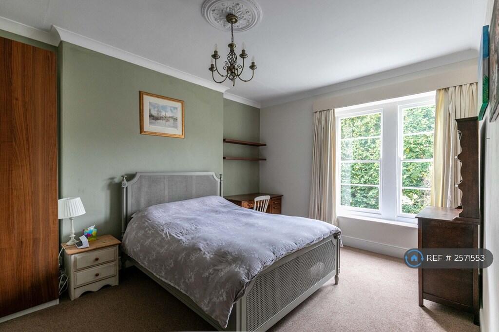 Bedroom 1 (Master)