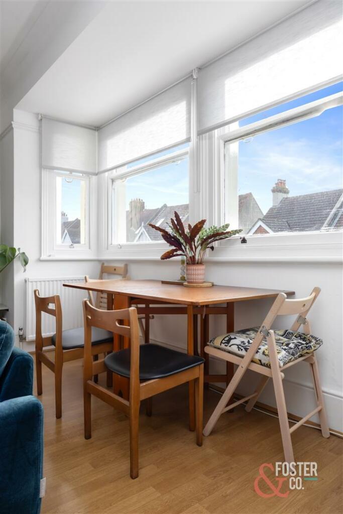 Lyndhurst Road, 31, First Floor Flat-016.jpg