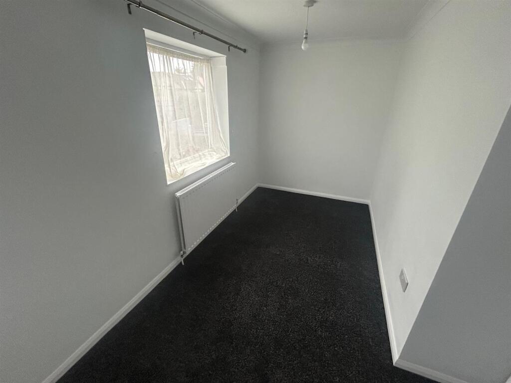 lounge 1.jpg