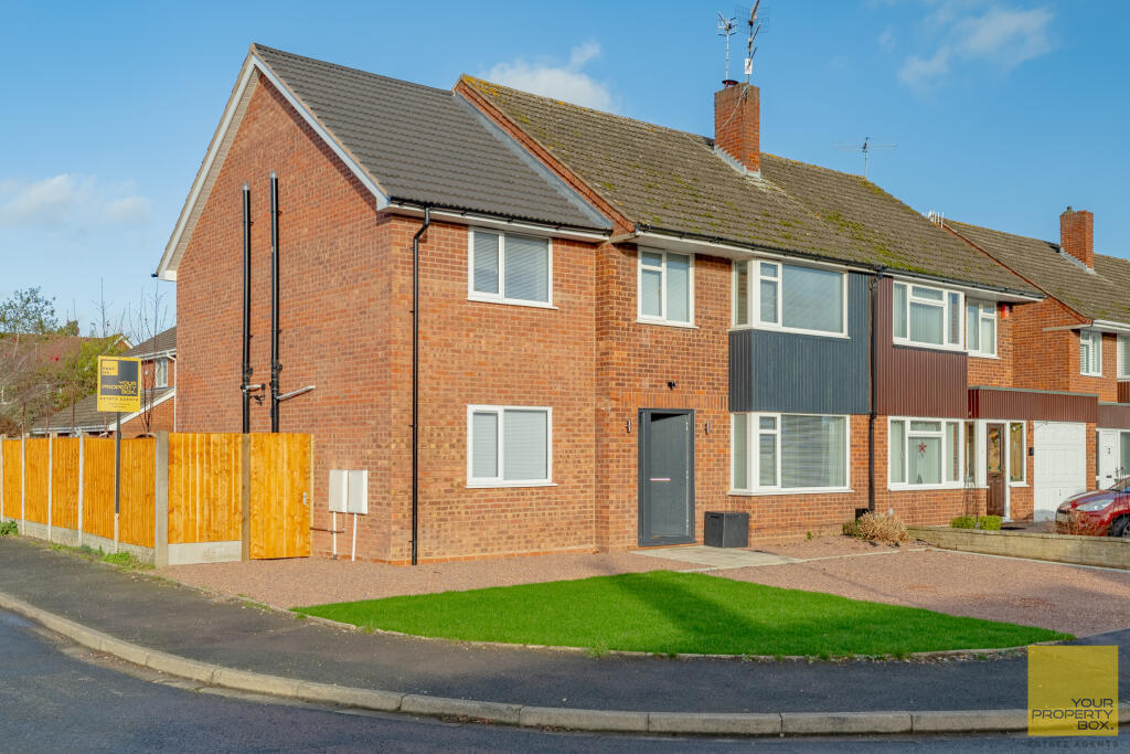 13GreenfordGardens-71