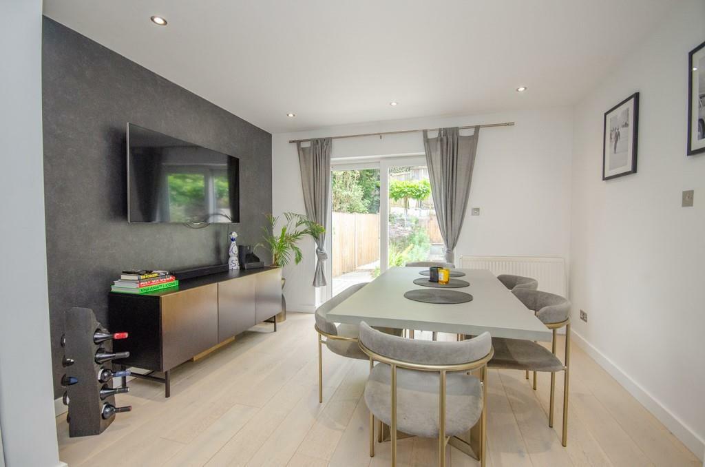 Dining area.jpg