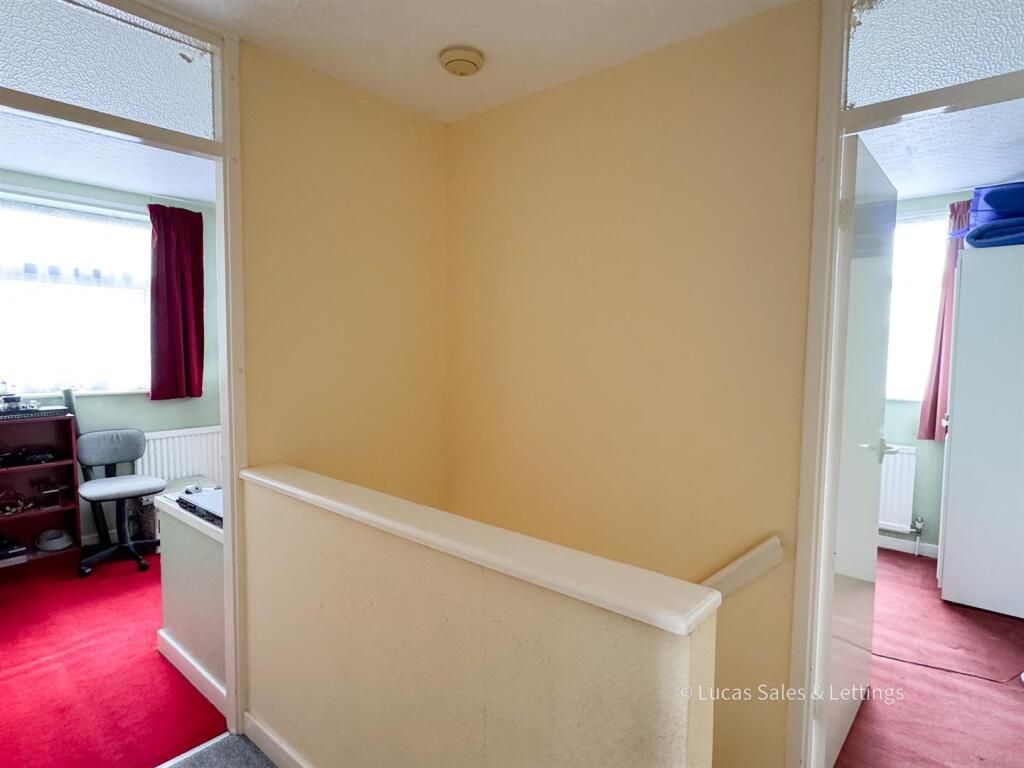 29 Ledbury Rd BS-10.jpg