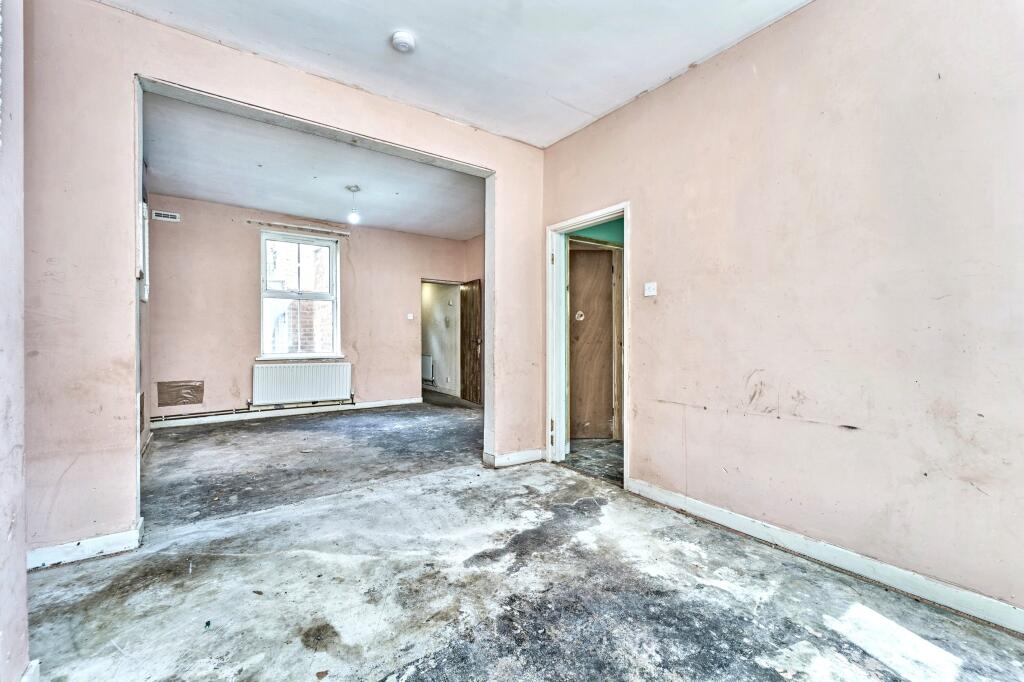 24 Hillary Street, Walsall, West Midlands, WS2 9BP