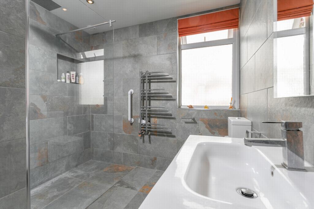 GF Shower room