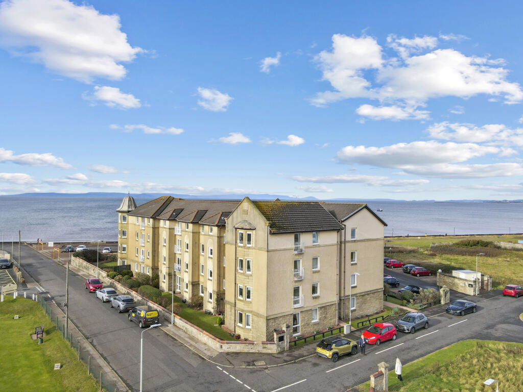 33 Grangemuir Court, Prestwick KA9 1GA