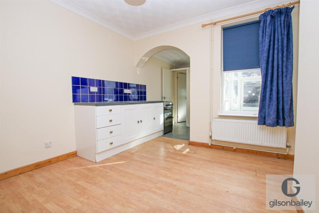 IMG_st olvaves dining 2 (002).jpg