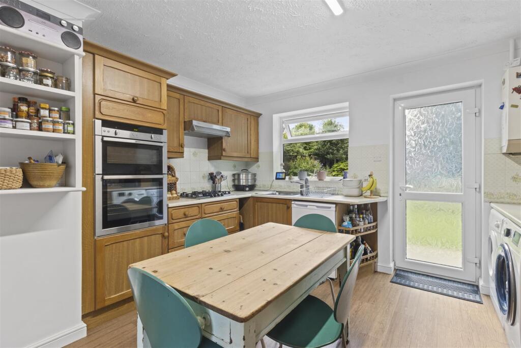 Kitchen/Breakfast Room