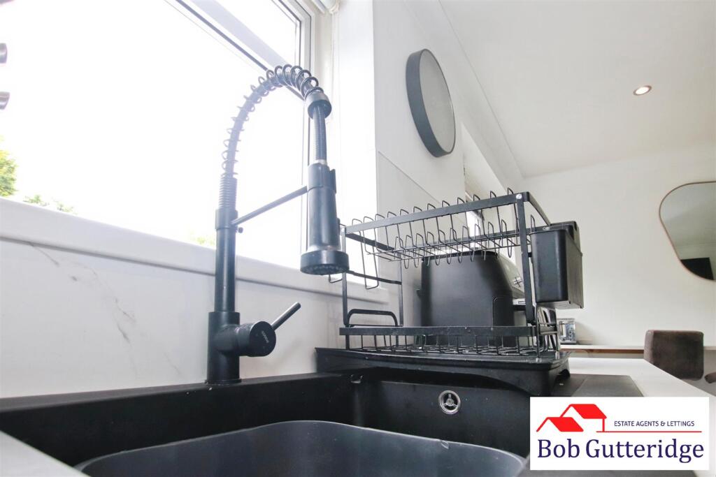 FITTED KITCHEN / DINING ROOM