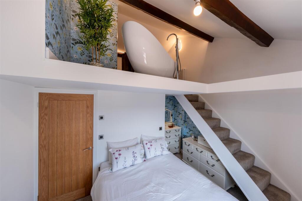 14 Burgess Place-023.jpg