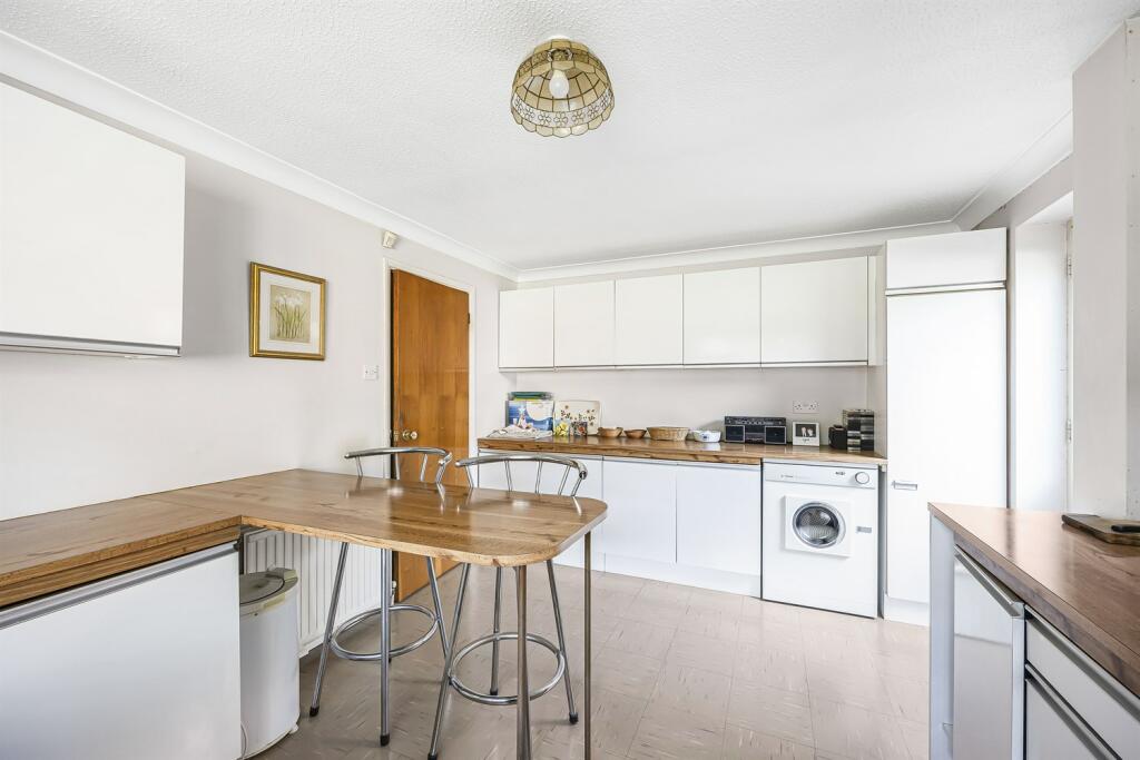 Kitchen/Breakfast Ro