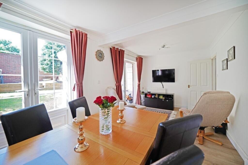 Living/Dining Room