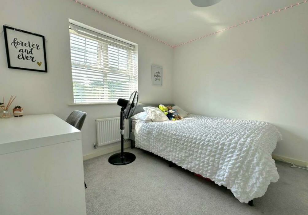 Lee Rd Bed.png