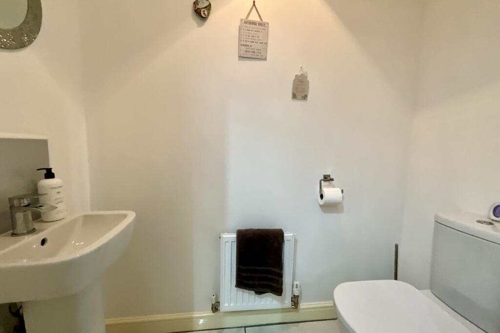 downstairs wc