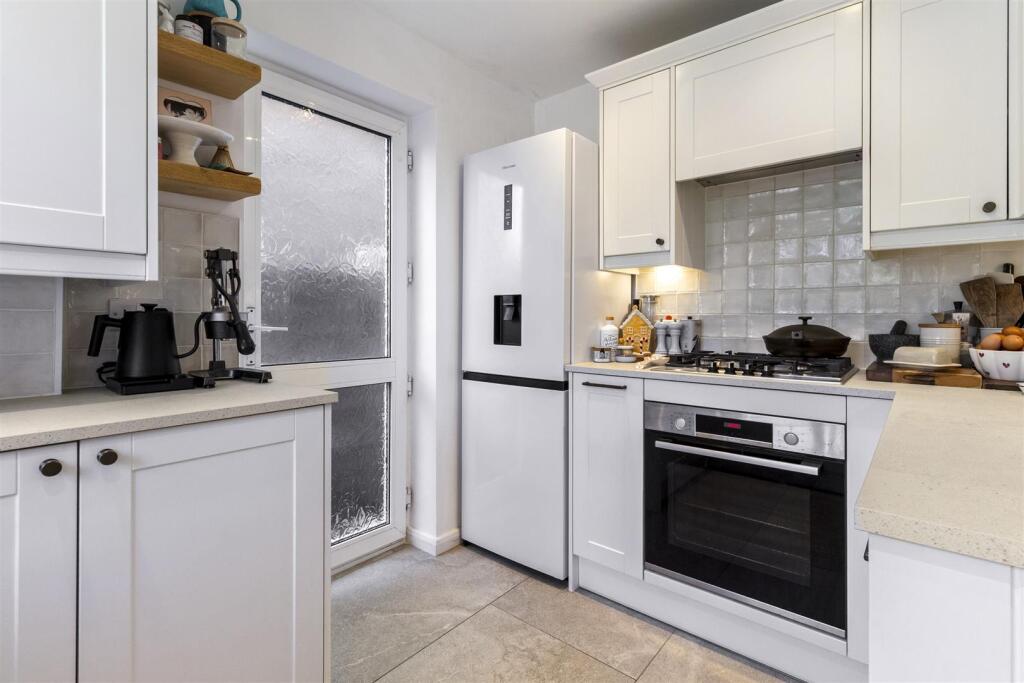 Wellend Road, 29-011.JPG