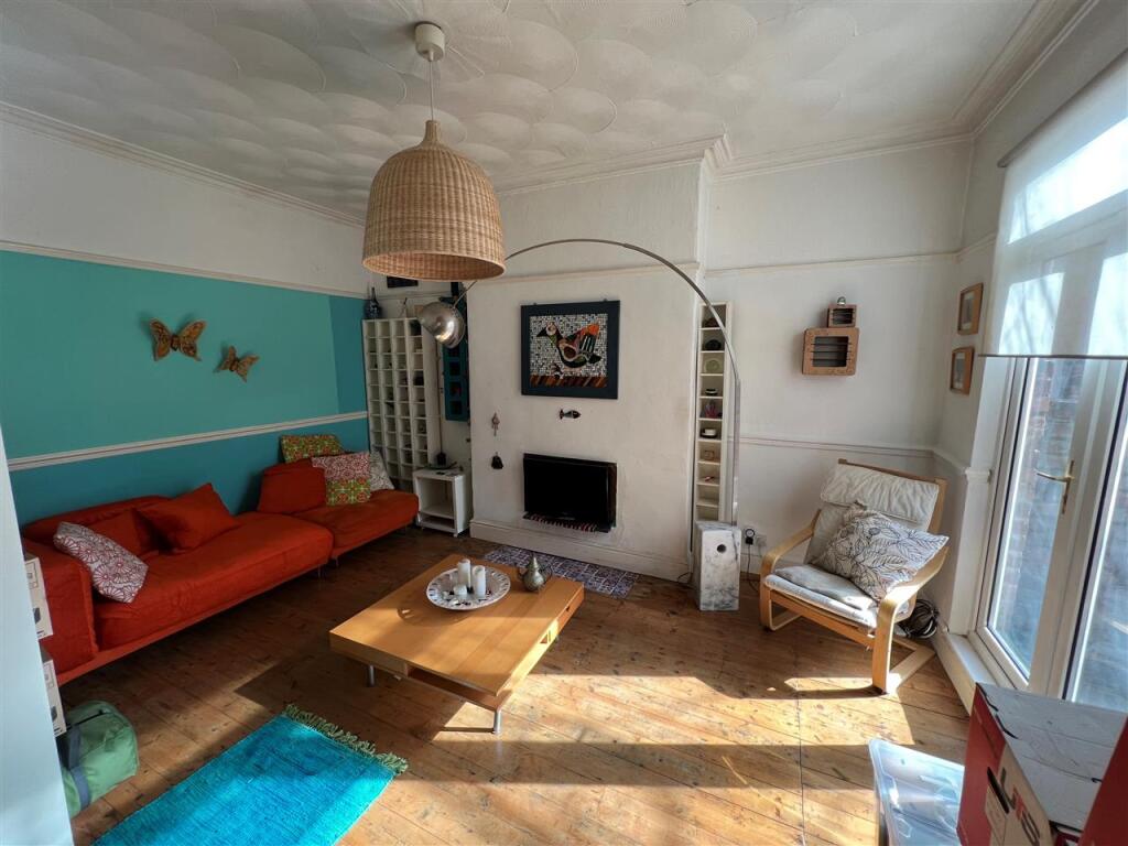 Rear Lounge
