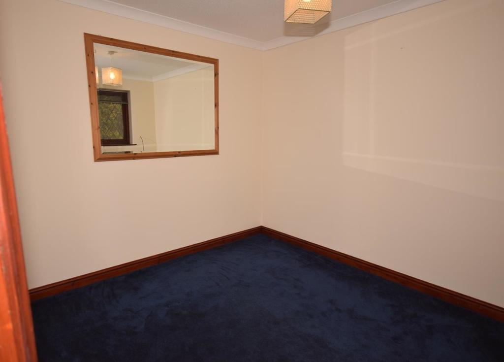 BEDROOM 4 (FRONT RIGHT)