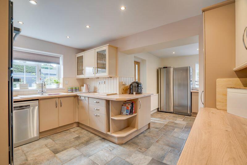 Kitchen picture 2