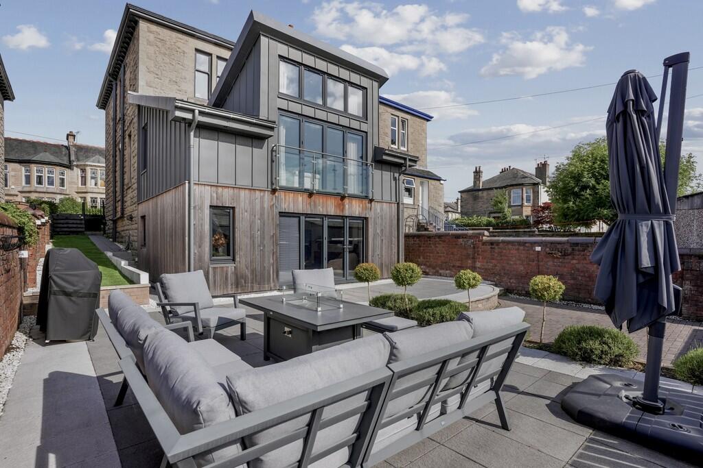 88 Mossgiel Road ...