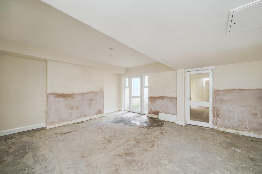 Basement Flat, 88 Lansdowne Place, Hove, BN3 1FH