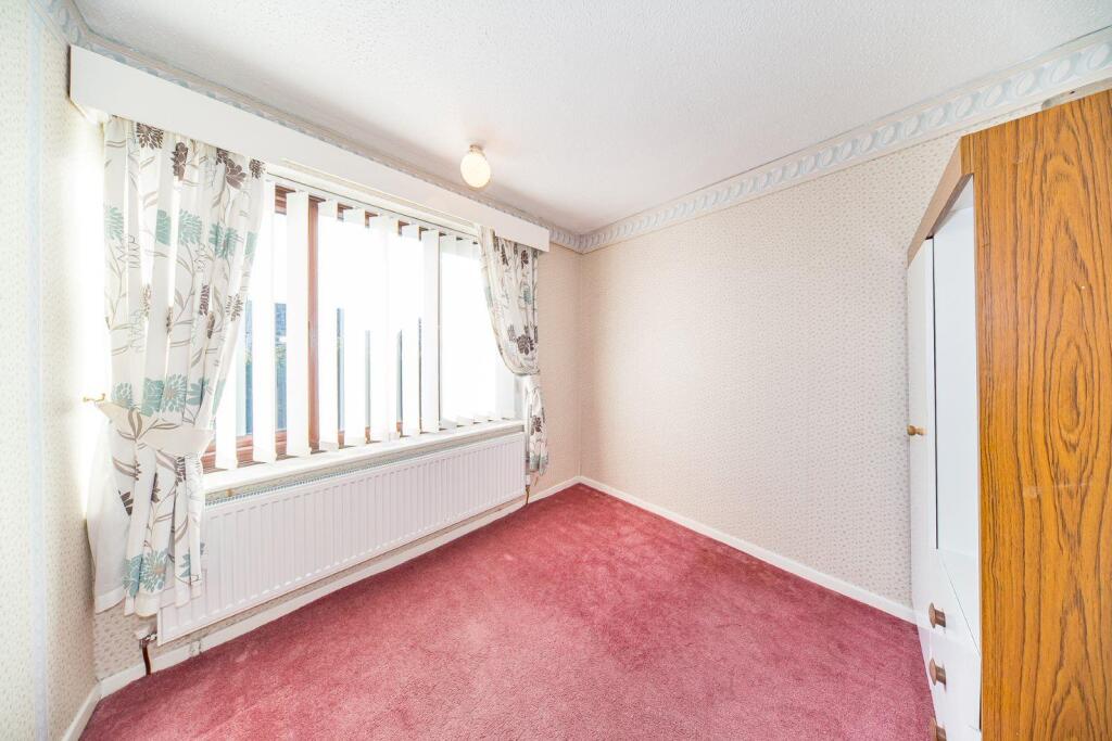 15 Arnside Avenue bedroom 3.jpg