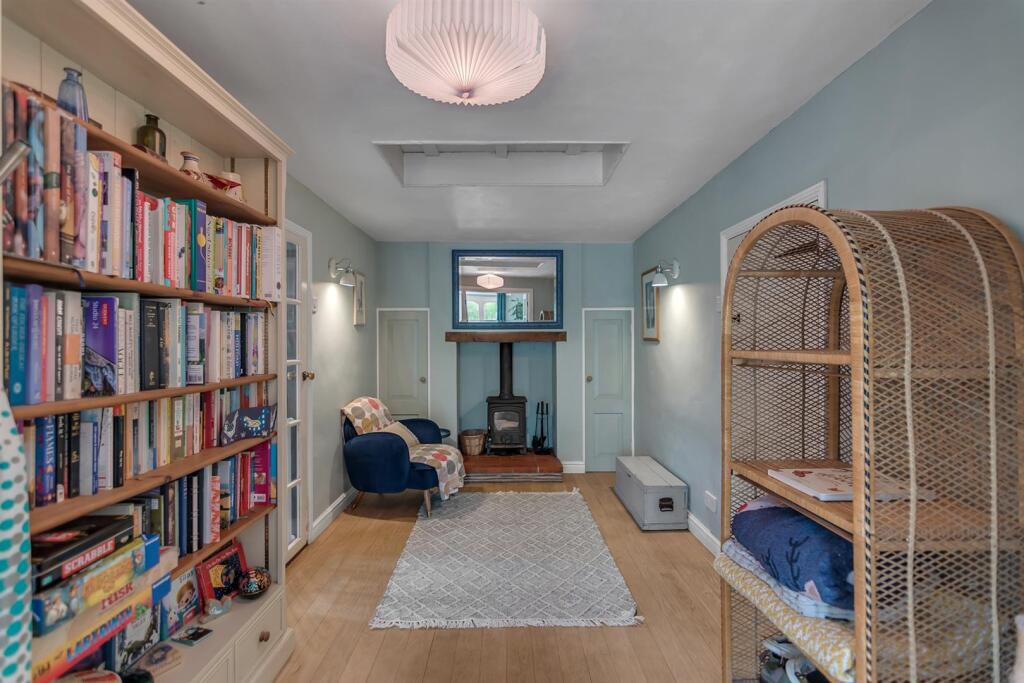 1 Harleston Road Linstead IP19 0LE (1).jpg