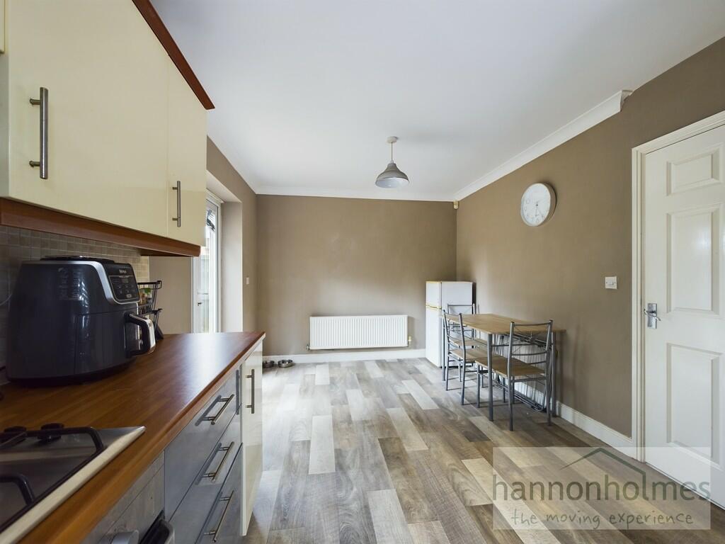 CAM01073G0-PR0204...