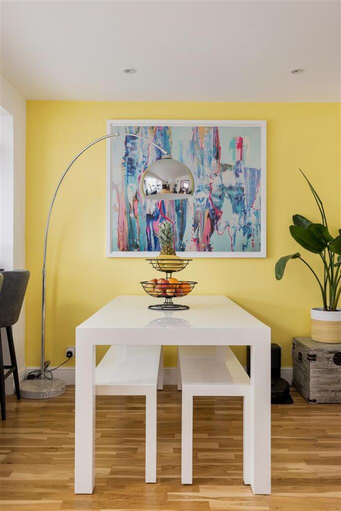 Southern Drive, IG10