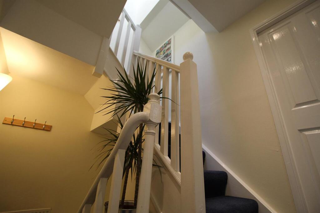 Hallway.jpg