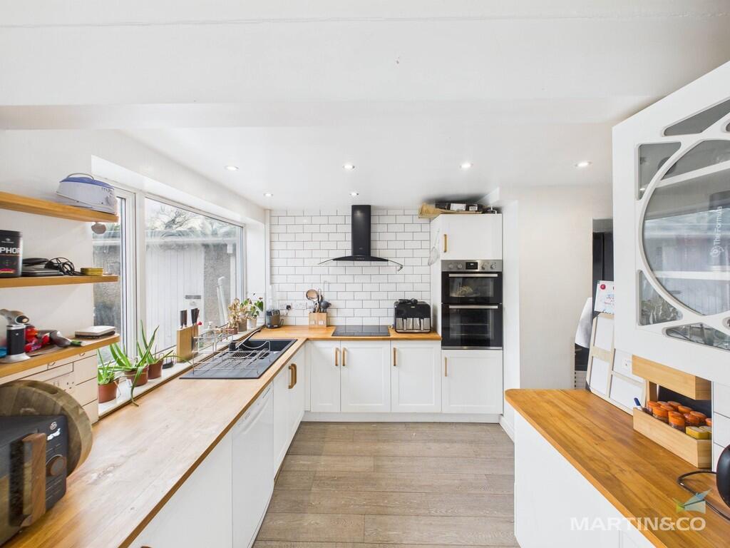 CAM03111G0-PR0425...