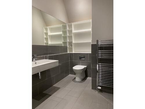 bathroom4.JPG