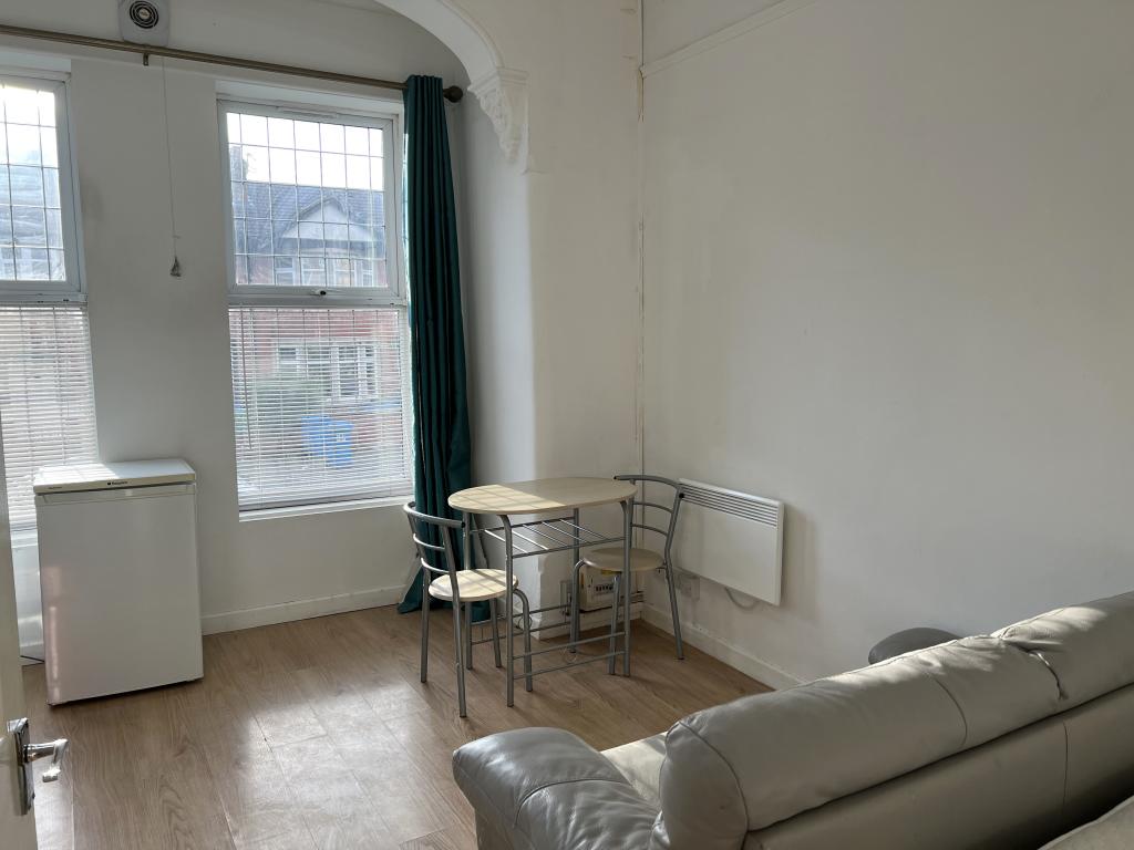 Flat 2 Wellington Road