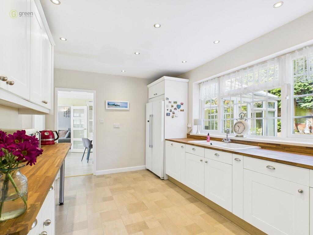 CAM03830G0-PR0138...