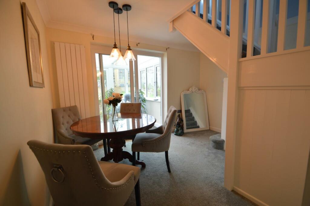 14 Warburton Avenue dining room1.JPG