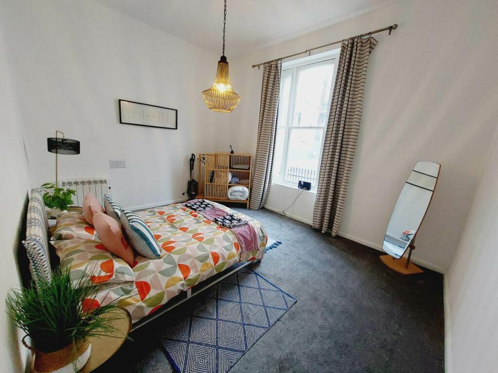 Bedroom 1 aspect1 (d