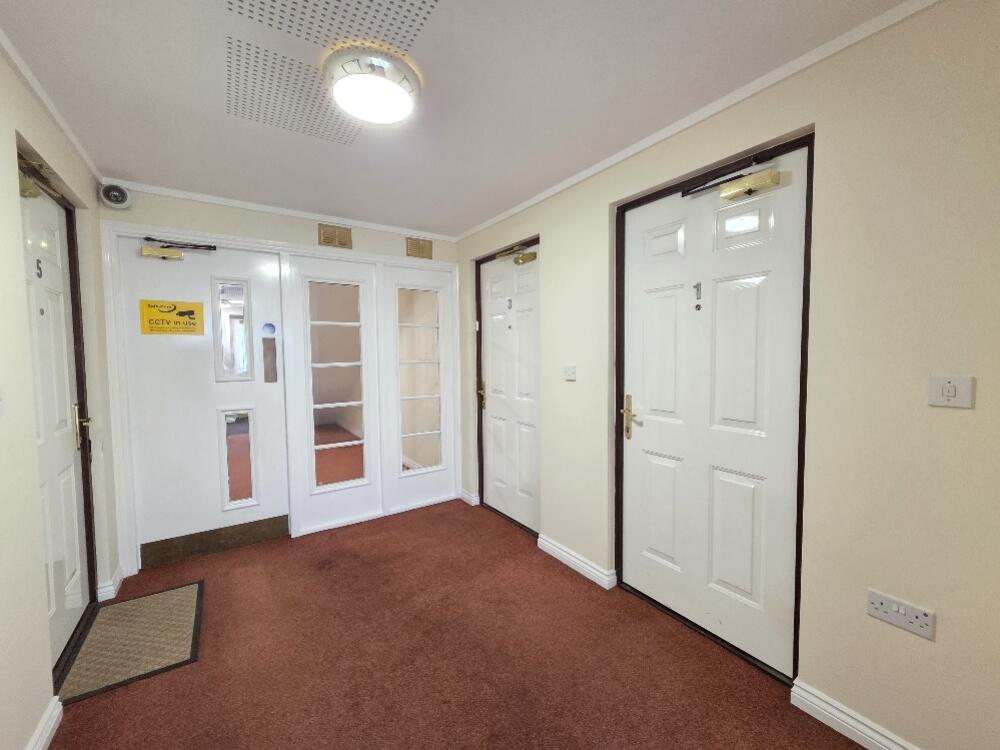 20251014_150827_resized