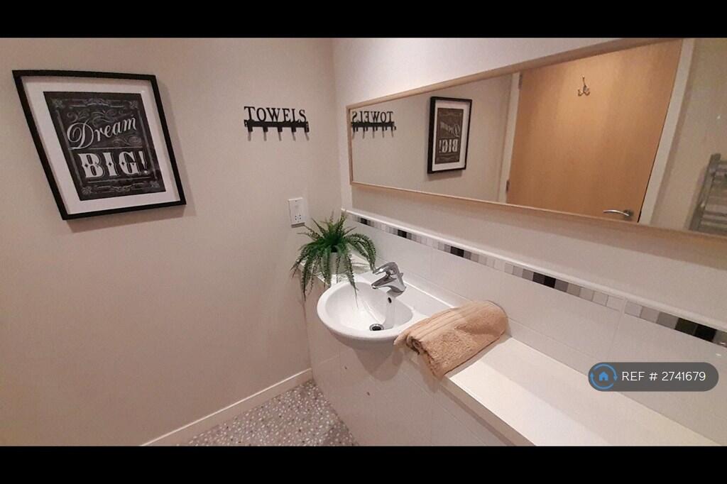 Main Bathroom
