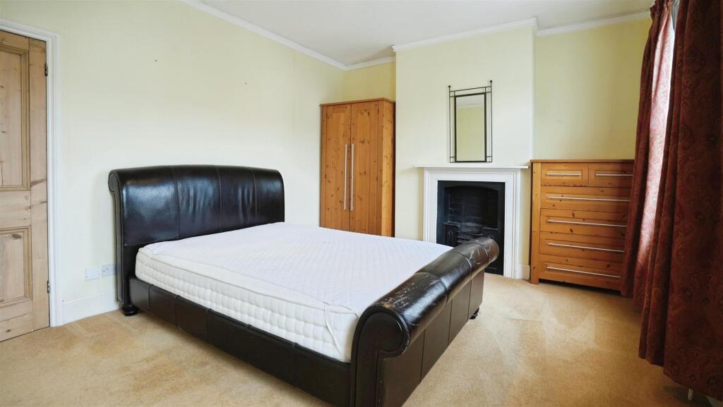 e390591f--4071-AF10-414594A5E922-22198-000008A3D94