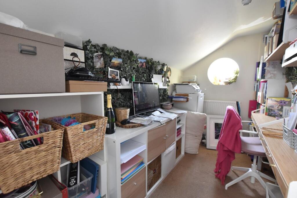 Bedroom 5 / Home Office