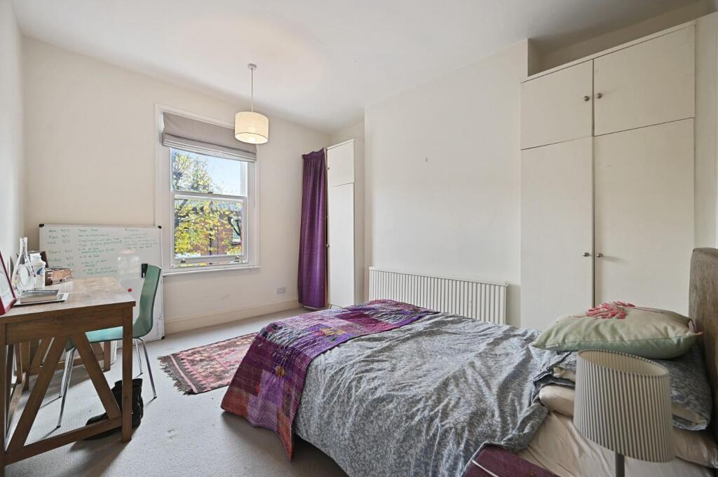 RCFB- aynhoe road- SF bedroom B3 (1).jpg