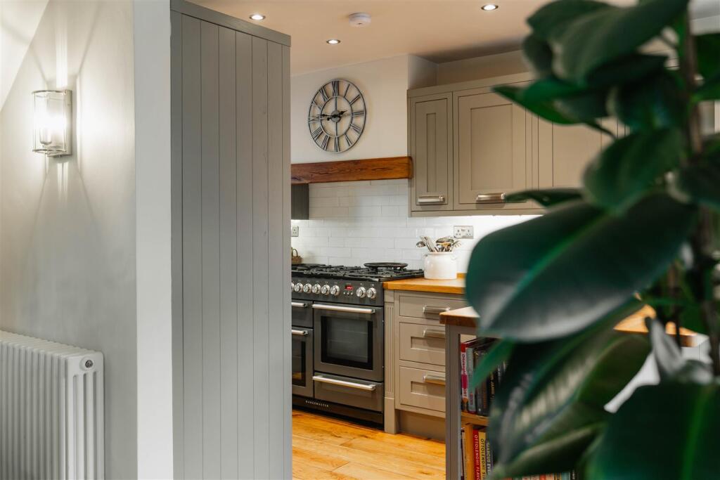 Kitchen-6.jpg