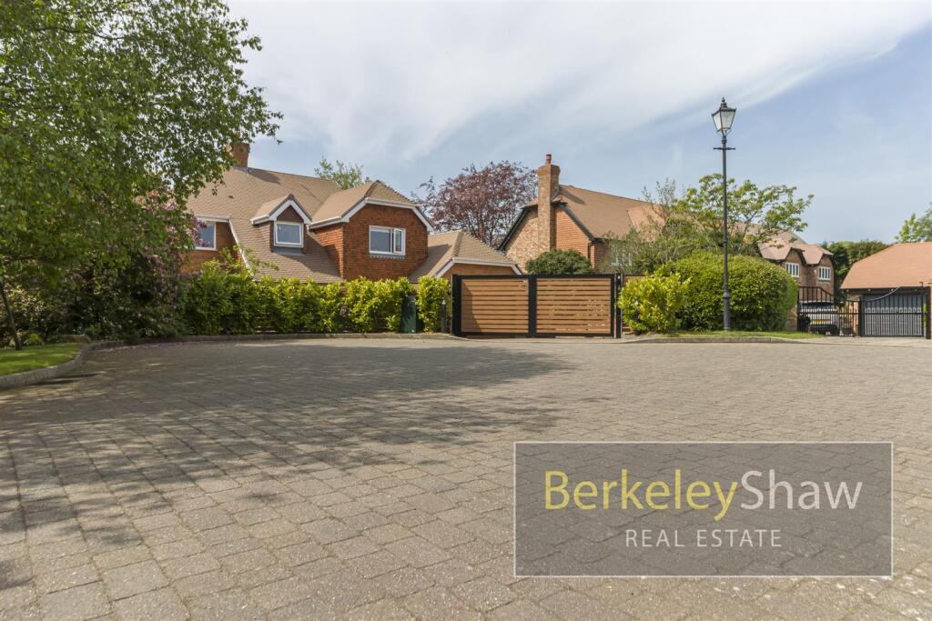 2 Mayfield Court Victoria Road Formby L377JL 001.j