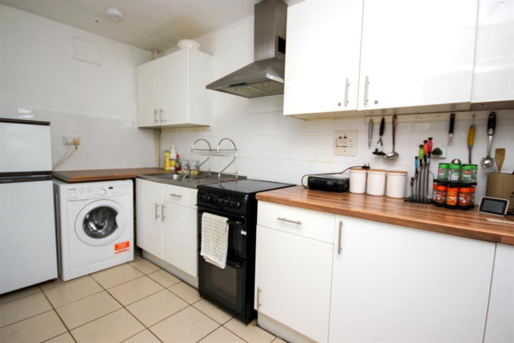 Commual Kitchen.JPG
