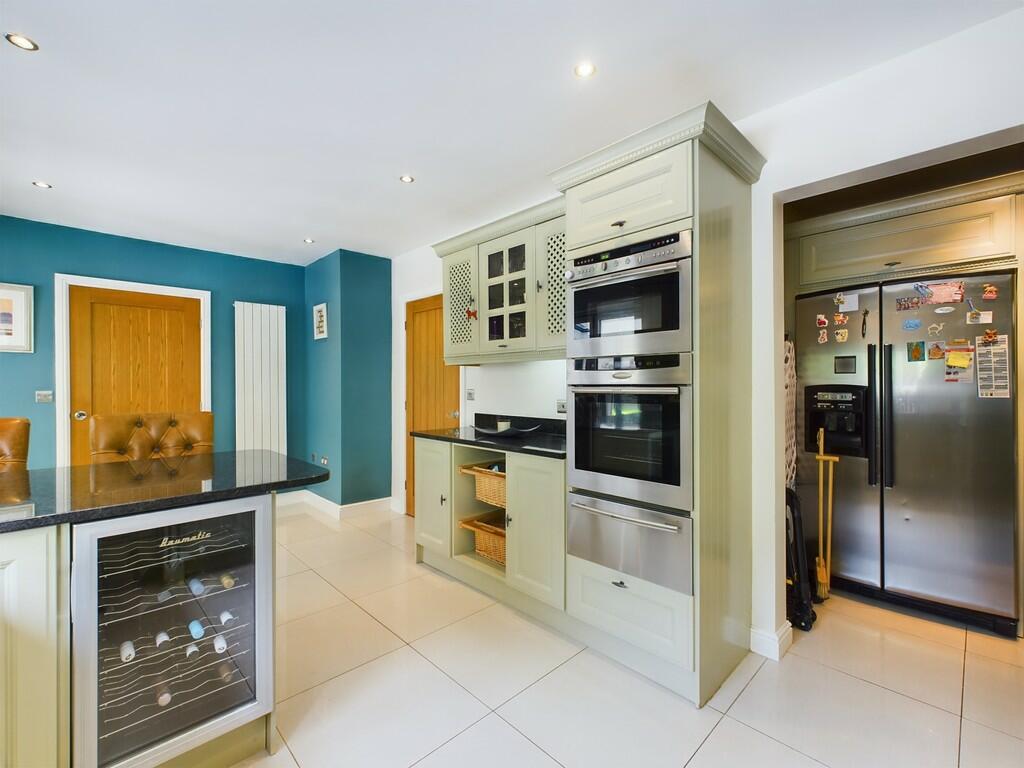 CAM02059G0-PR0165...