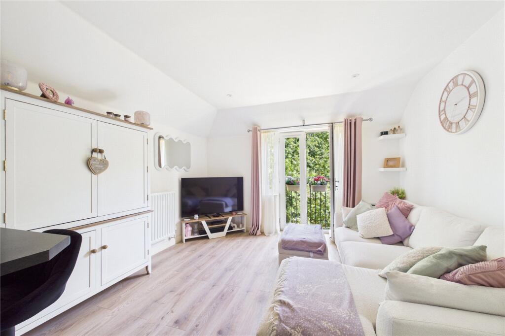 Living Room/Kitchen