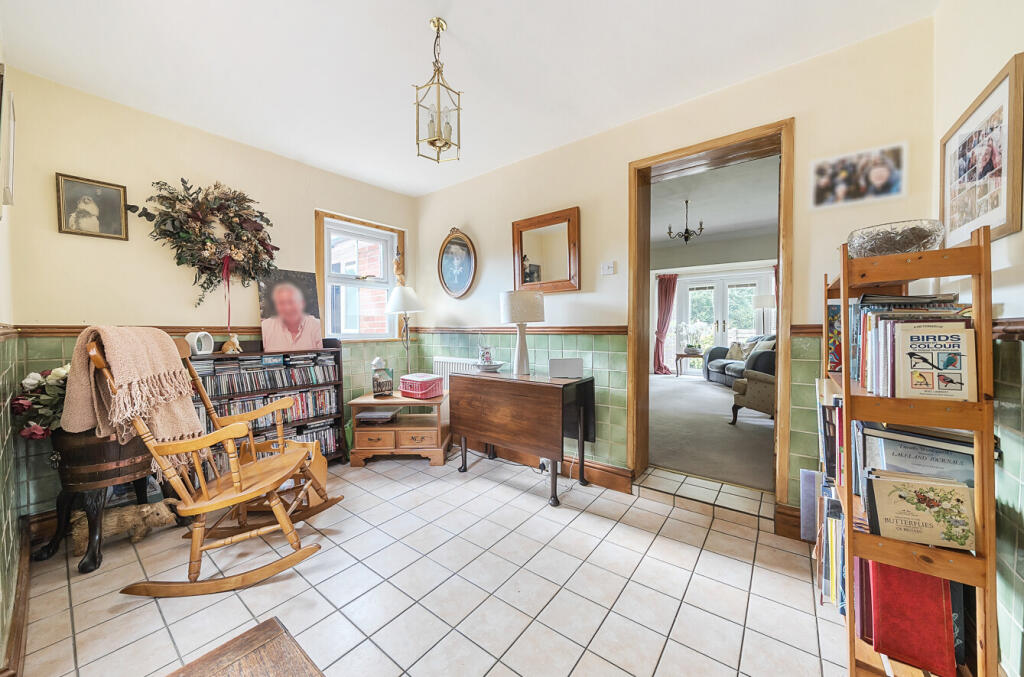 1340384-6-689db14...