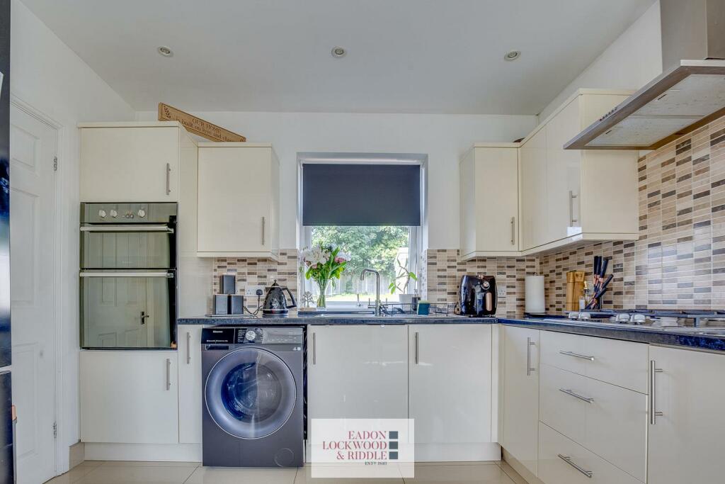 Kitchen 1.4.jpg